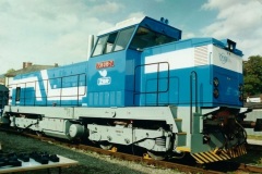 736