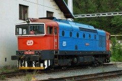 752b
