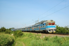 560b
